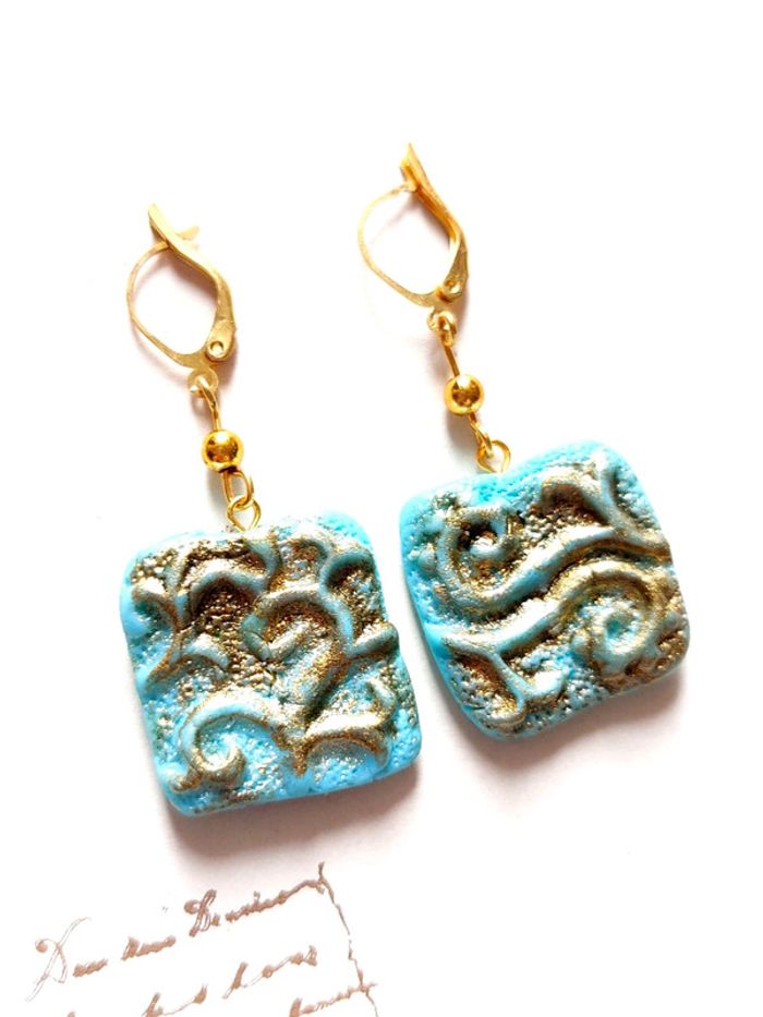 Magnifique paire de boucles d'oreilles pendantes bleu et or - photo numéro 2