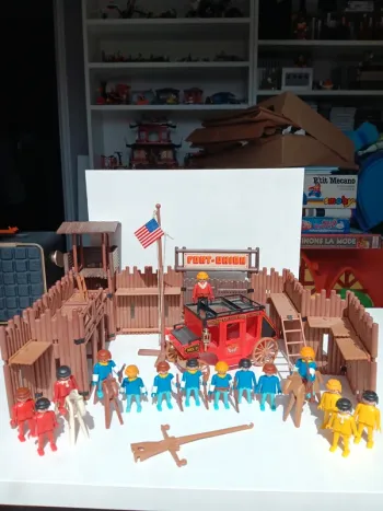 Lot figurines playmobil Vintage 1976 Fort Union Playmobil 3420.
