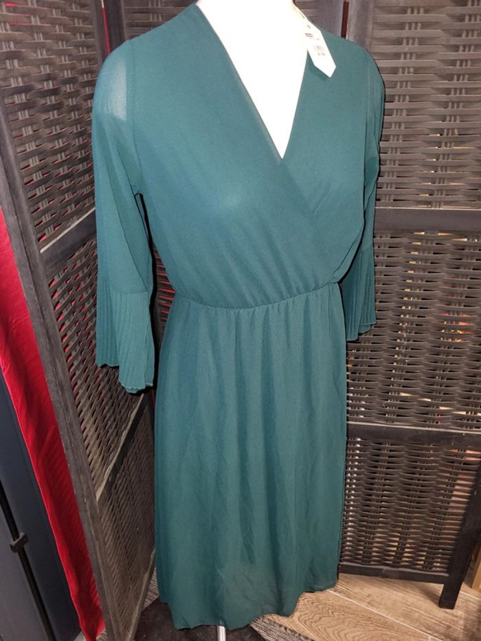 Robe neuve s/m - photo numéro 2