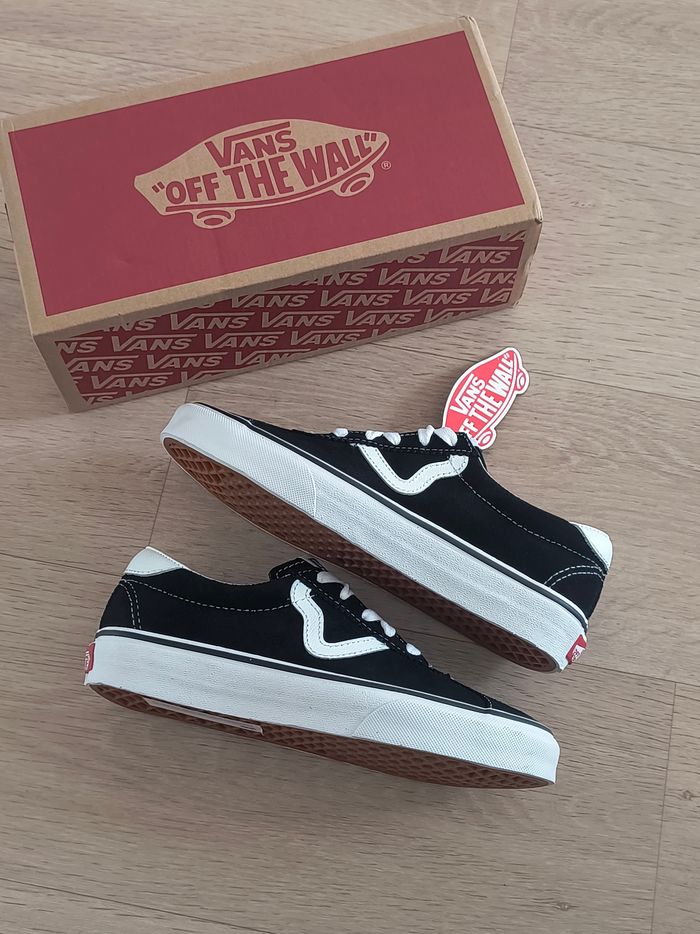 Chaussures vans old skool noir taille 35 neuves - photo numéro 2