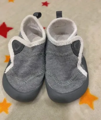 Chaussons de gym Décathlon Gris et Blanc T24