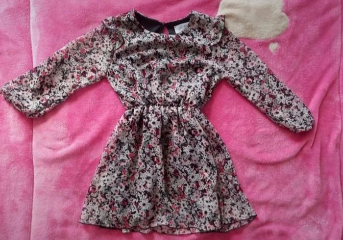 Robe taille 4 ans en très bon état
