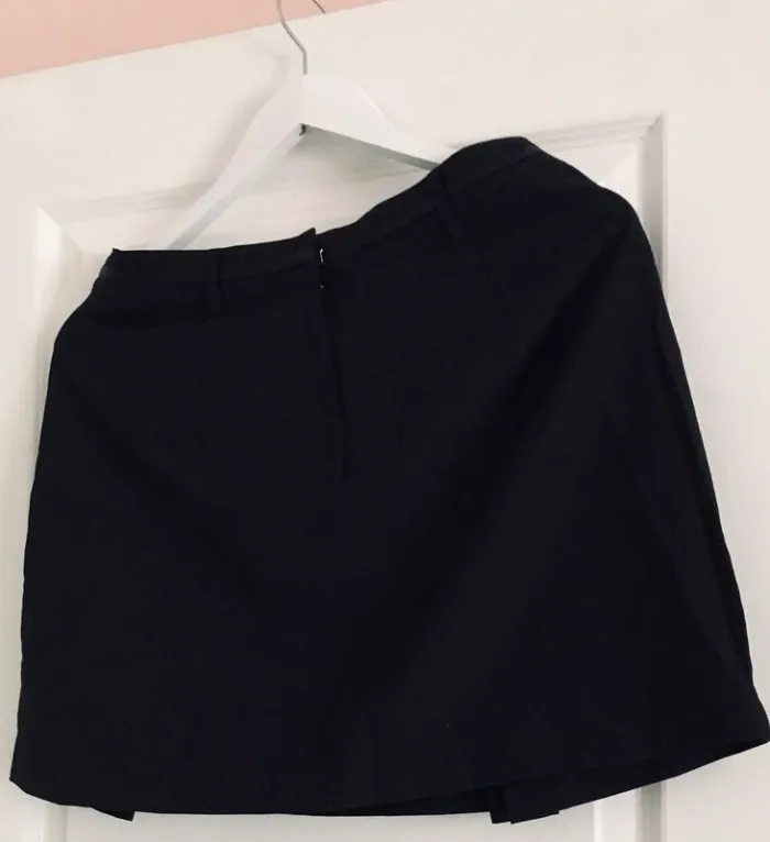 # Jolie jupe grise foncée, taille 40# - photo numéro 3