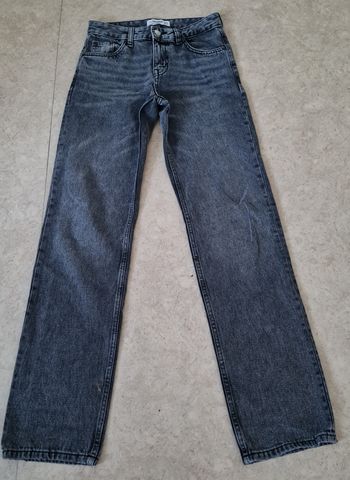 Jean droit pull&bear taille xs34