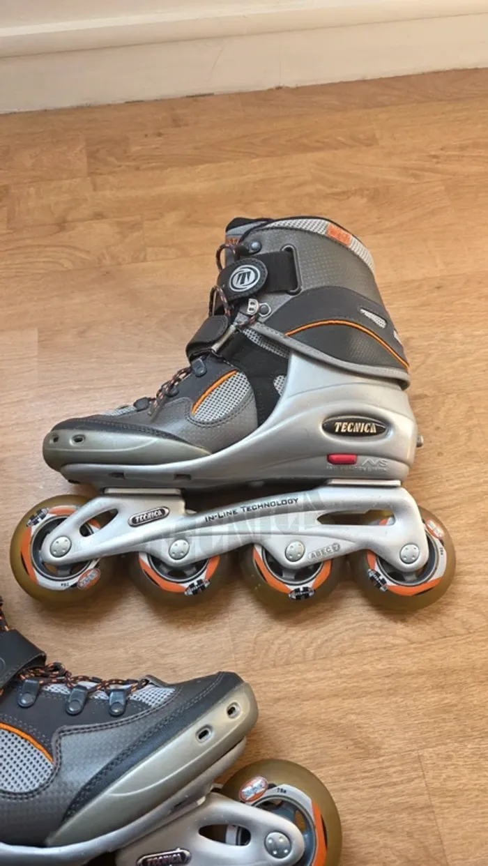 Roller Tecnica Mustang ABEC 7 + Protections - photo numéro 5