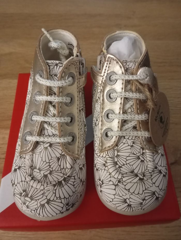 Kickers neuves pour fille en taille 24 - photo numéro 2