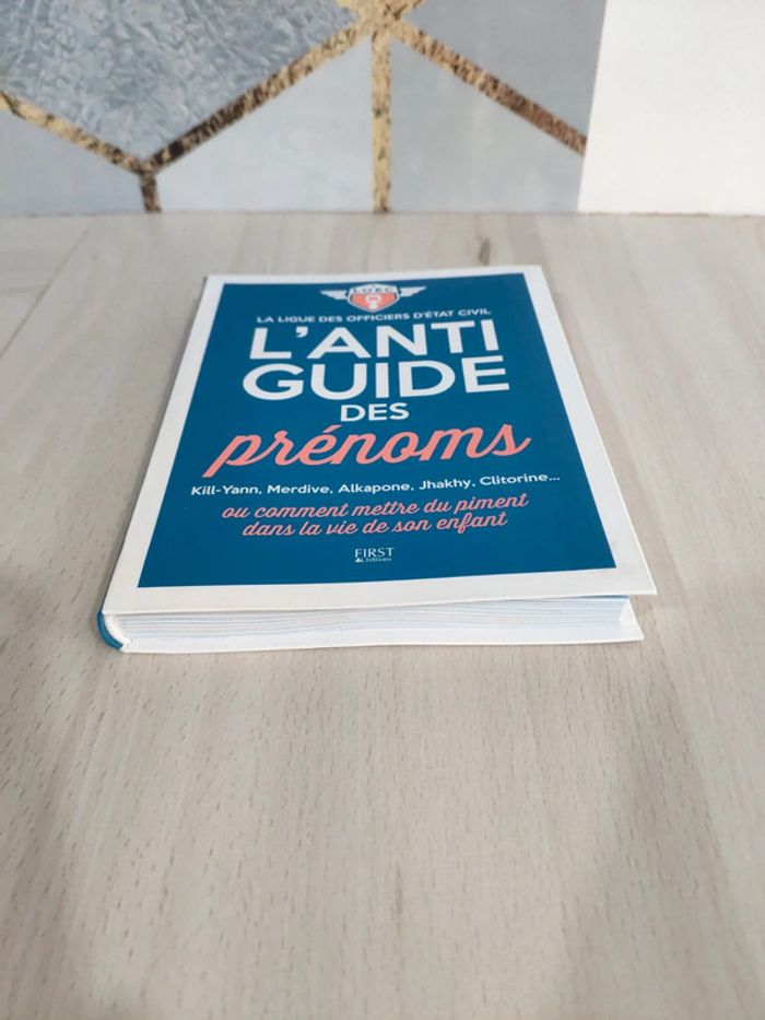 Livre Anti guide des prénoms ou comment mettre du piment dans la vie de son enfant - photo numéro 3