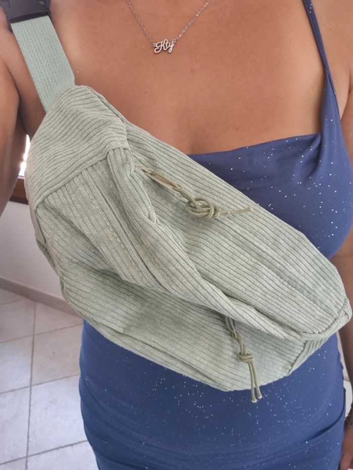 Magnifique sac à main banane - photo numéro 4
