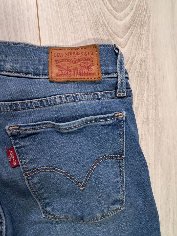 Jeans levi's super skinny 710 25w L30 - photo numéro 7