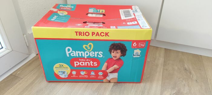 Carton couches Pants Pampers taille 6 (96 couches)