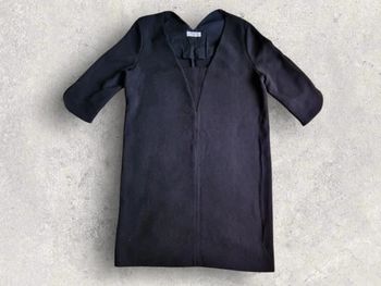 Petit robe noire Ba&sh modèle kate taille 2 ou 38 a manches 3/4 coupe droite encolure V