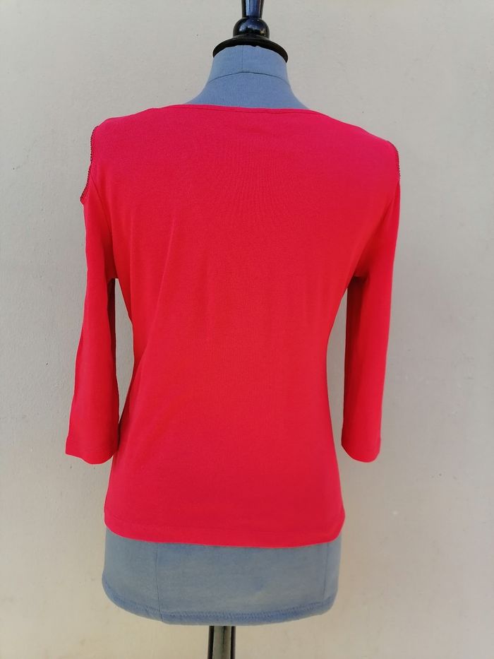 Tee-shirt femme rouge avec  strass rouge - photo numéro 2