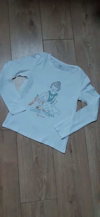 Tee-shirt ML kiabi blanc motif danseuse 10 ans en très bon état