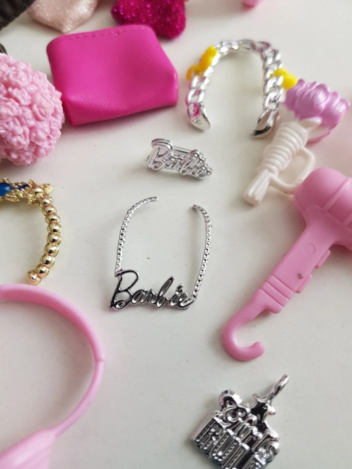 Lot accessoires poupées Barbie et autres - photo numéro 2