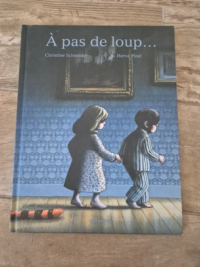 Livre A pas de loup Christine Schneider