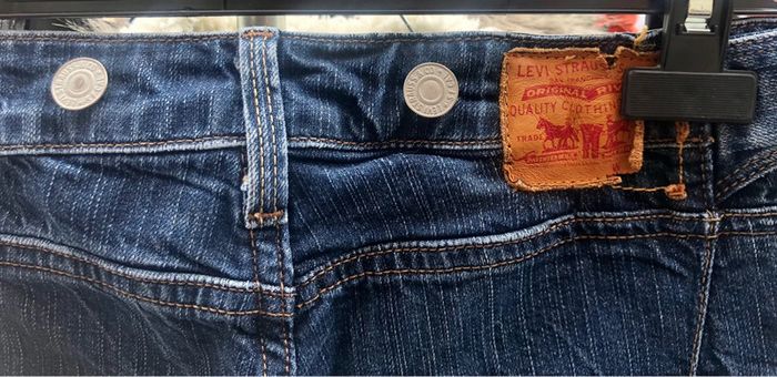 Taille femme Levis - photo numéro 5