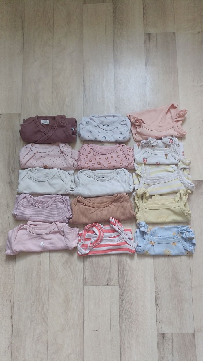 Lot de vêtements fille 3 mois - photo numéro 2