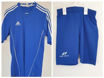 Tee-shirt et sous short Taille S pour le foot