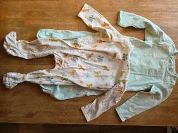 Lot de 2 pyjamas 1 pièce