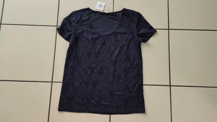 tee shirt bleu foncé Only Play taille 36 NEUF - photo numéro 5