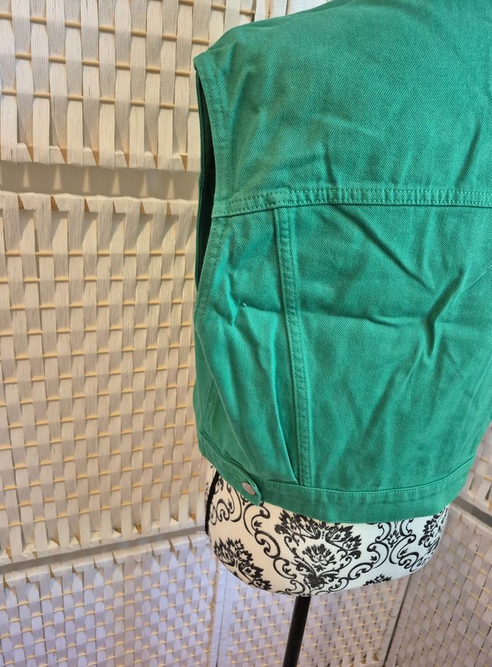 💕Jolie Veste en jean sans manches verte BZB TM / 38 Gilet cropped💕 - photo numéro 7