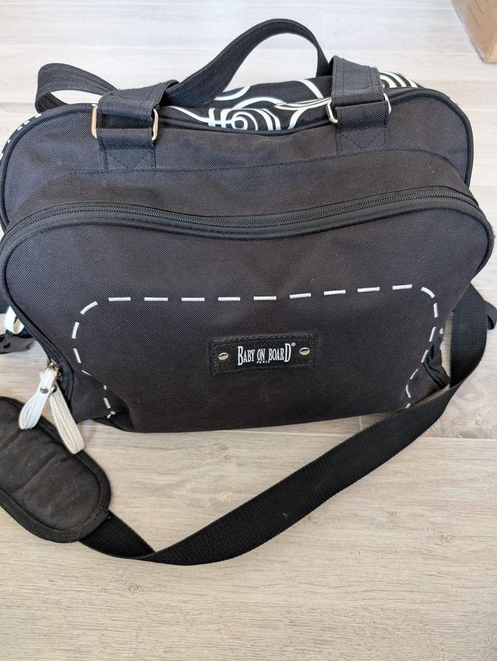Sac à langer et accessoires - photo numéro 7