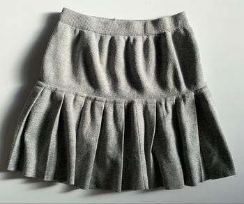 Jolie jupe grise taille 10 ans
