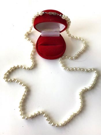 Collier de perles blanches