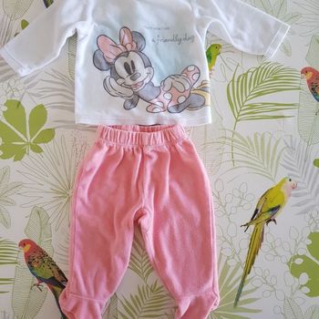 Pyjama 2 pièces fille taille 6 mois