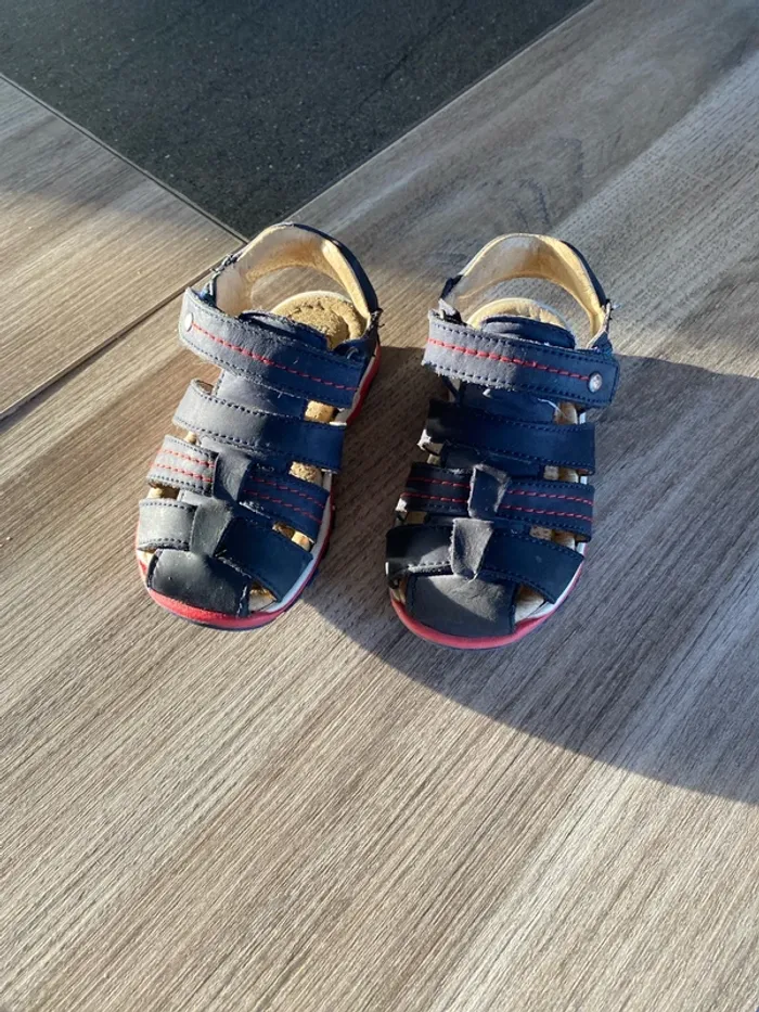 Sandales cuir à scratch