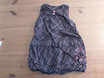 Robe à carreaux grise et rose