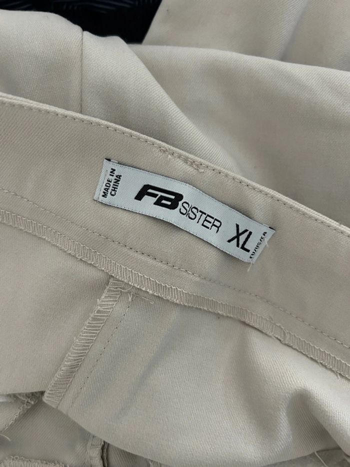 Superbe pantalon femme beige - photo numéro 3