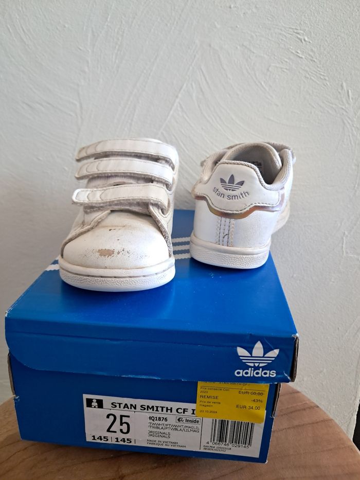 Stan Smith pointure 25 bon état