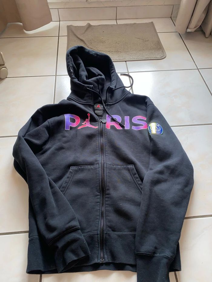 Sweat psg Jordan xs - photo numéro 1