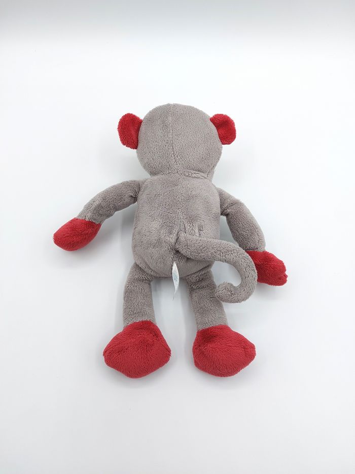 Doudou peluche singe gris blanc rouge bordeaux Arthur et Lola Bébisol 24 cm - photo numéro 2