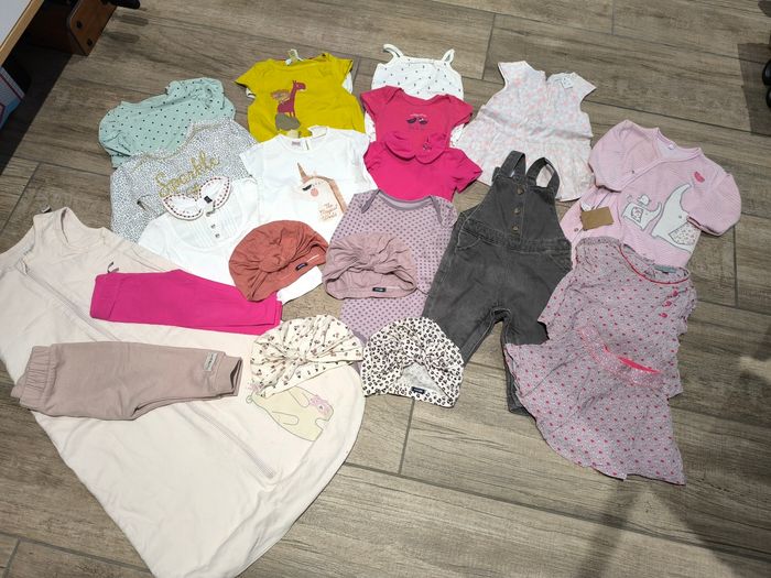 Lot fille 9mois