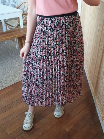 Jupe longue plissée Vienne rose fleurie
Taille M