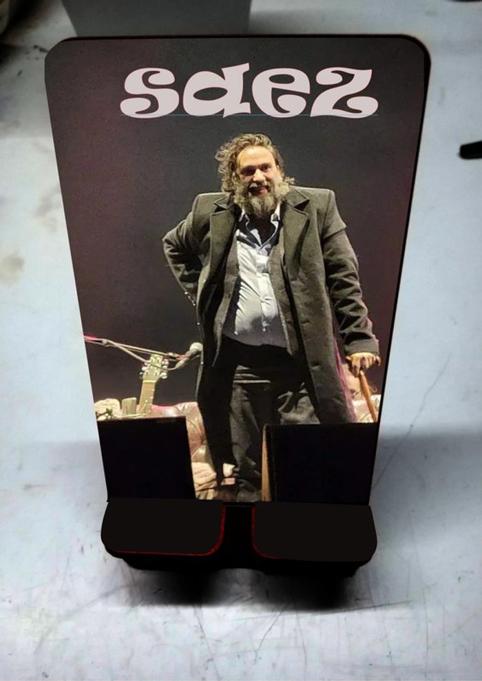 support téléphone motif saez neuf