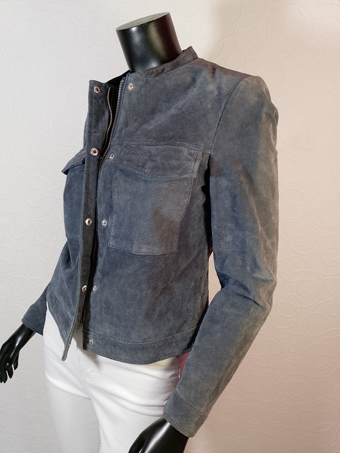 Etat NEUF - Veste zippée en cuir de porc marine/gris Mango - photo numéro 5