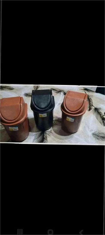 3 poubelles  bureau