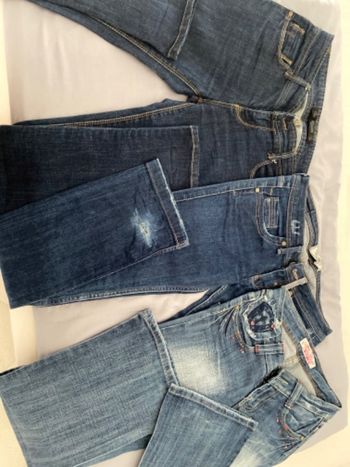 Vend un lot de pantalon jeans pr femme du 36,34de marques différents, Yu&Me, Bershka, Stradivarius.