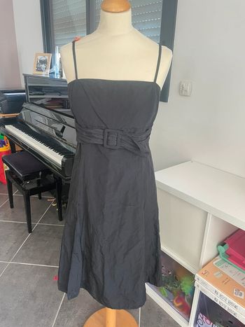 Robe noire chic et élégante 1,2,3