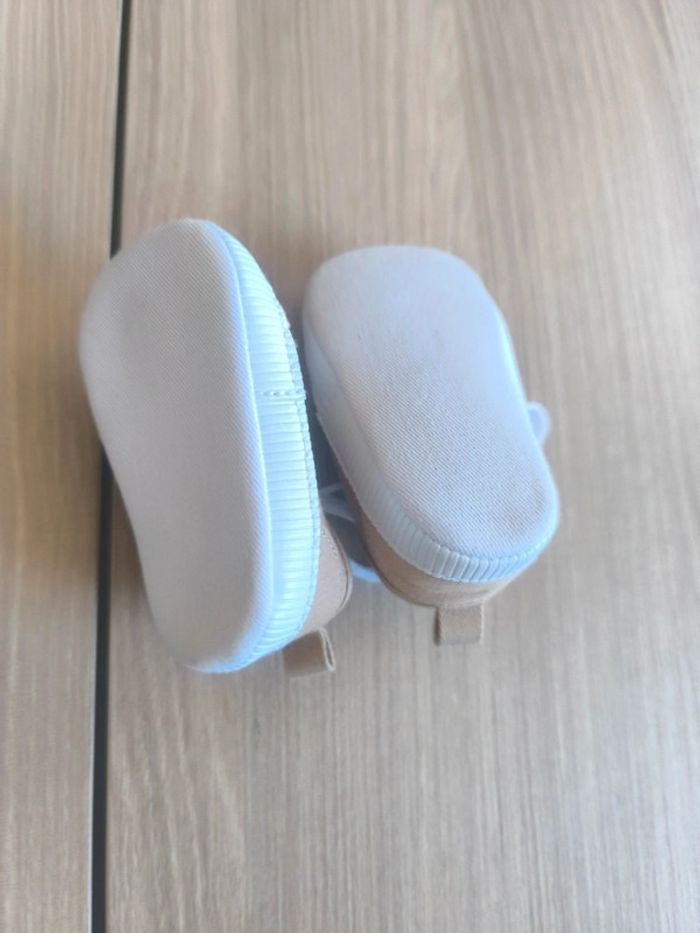 Chaussures bébé 3-6mois - photo numéro 4