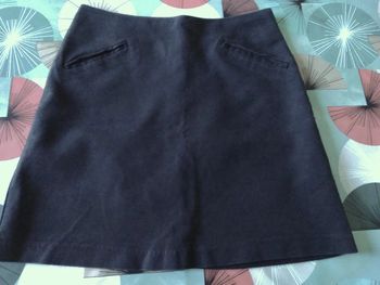 Jupe noire courte T 36 Camaïeu