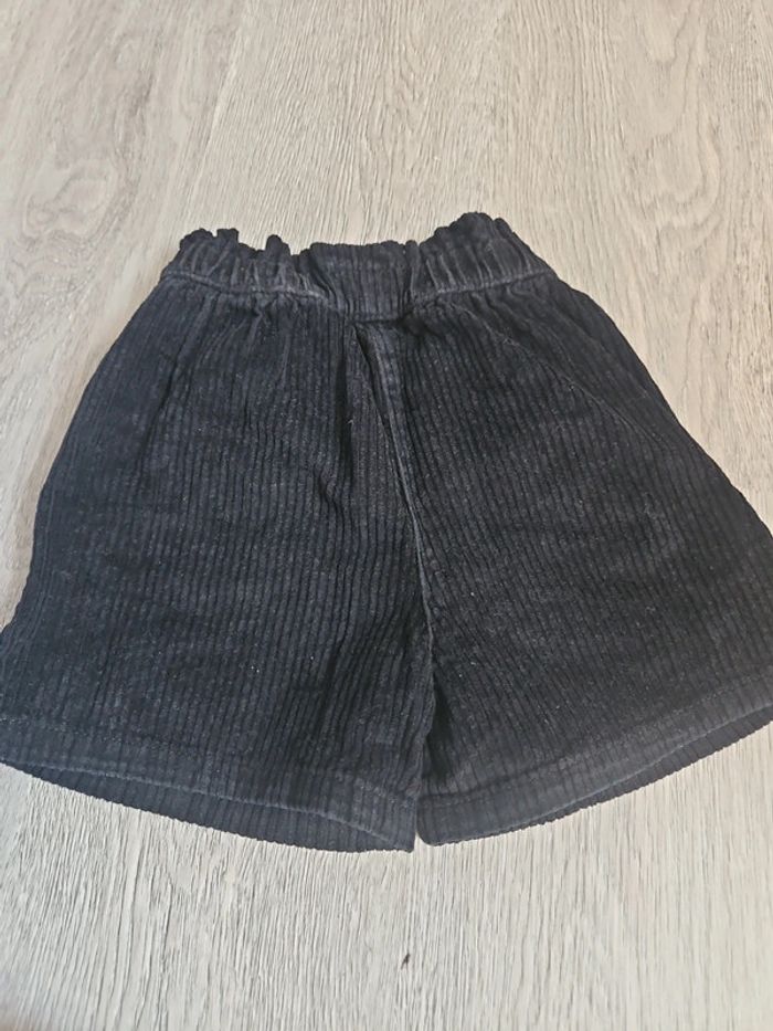 Short tape à l'œil - photo numéro 4