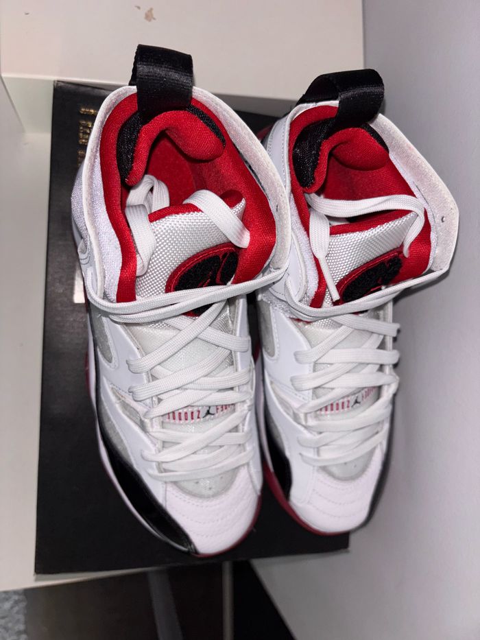 Baskets Jordan P.38,5 Neuves - photo numéro 6