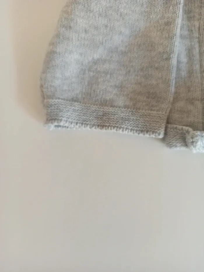 Veste grise 3/6 mois - photo numéro 4