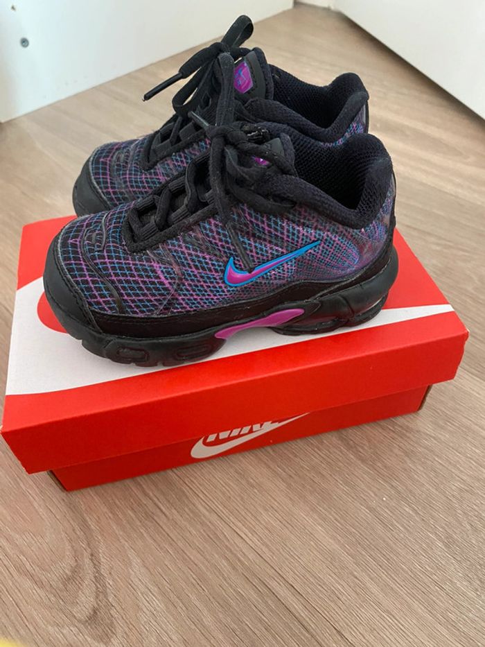 Nike Tn enfant 23,5 - photo numéro 4