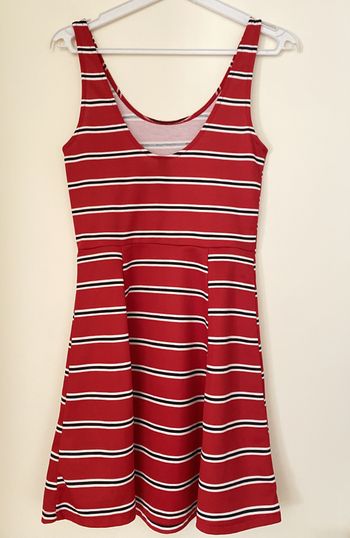 Robe patineuse rouge à bretelles