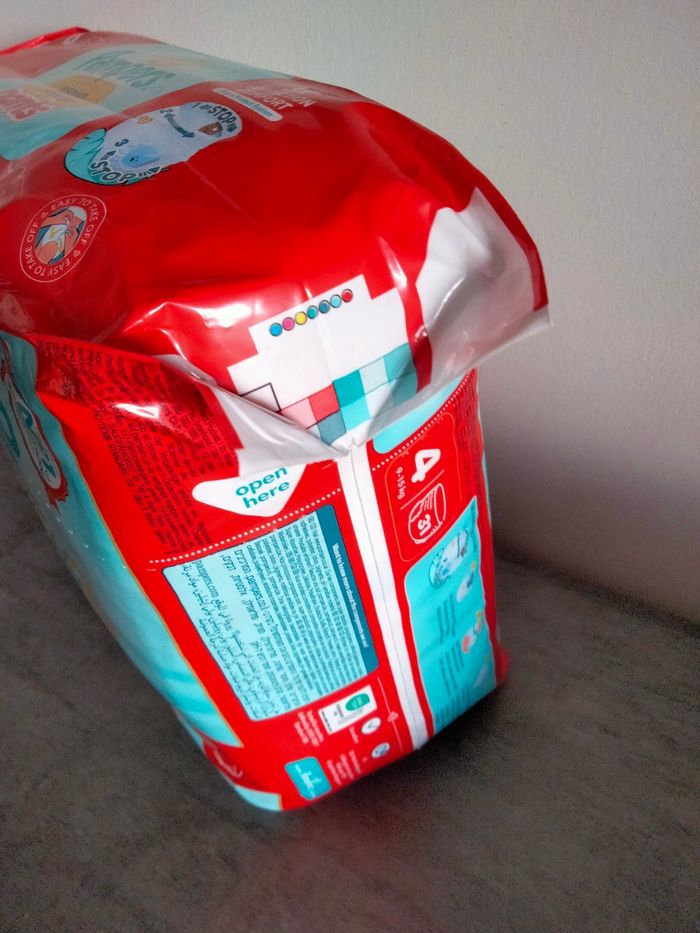 Paquet de Pampers pants premium protection taille 4 - photo numéro 4